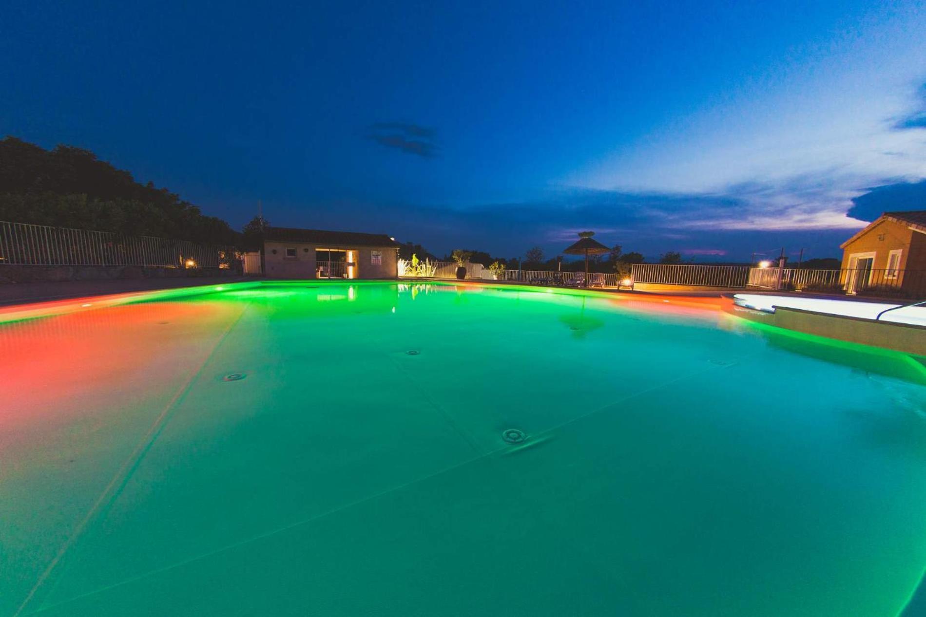 Camping La Chapouliere Ruoms Esterno foto